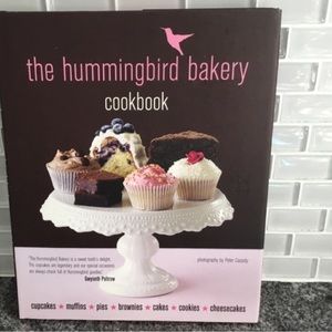 Humming Bird Bakery Book 💕